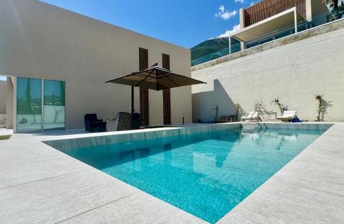 Jala Villa | Elite Vila with Pool, Green Coast