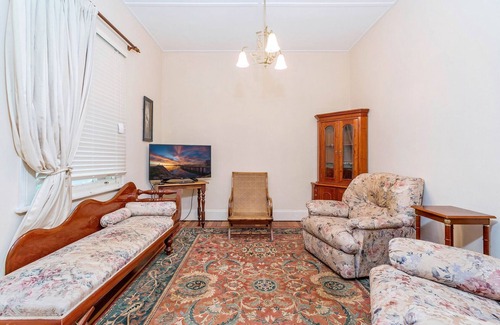 Grafton Villa | "Eliza" Victorian Red Brick Duplex Built 1845