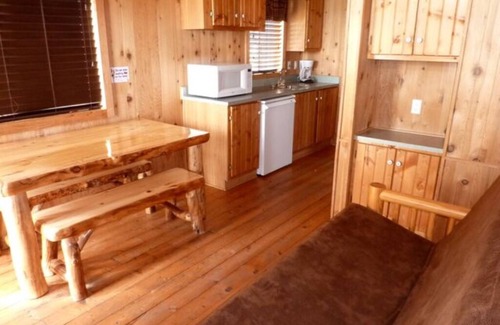 West Yellowstone Cabin | Elk Haven Camping (Cabin 10)