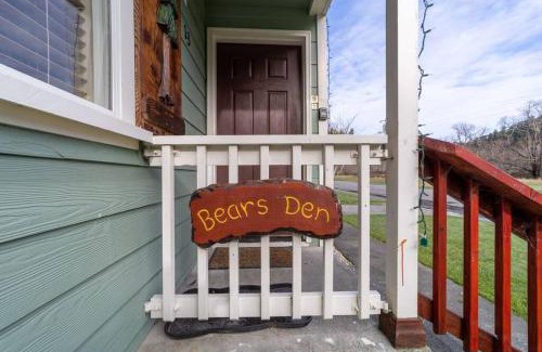 Orick House | Elk Meadow Cabins 13A Bears Den Suite