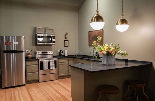 Demopolis Apartment | Elk - The Flats Demopolis