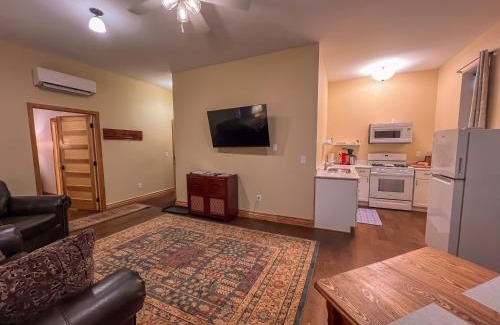 Elkader Hotel | Elkader Suites