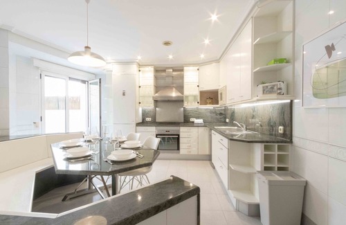 Gros Apartment | Elkano | The Rentals Collection