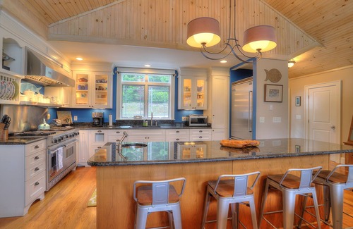Rangeley House | Elkhorn is a 4 season rental on Beaver Mountain Lake