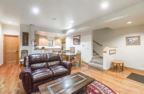 Ouray House | Elkhorn Townhome 1911