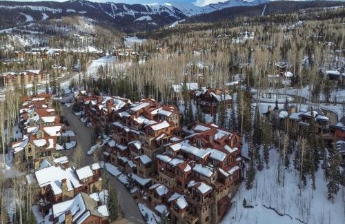 Mountain Village Apartment | Elkstone Retreat by Exceptional Stays