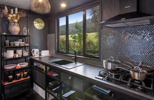 Apollo Bay Cabin | ELLA B - caravan park location