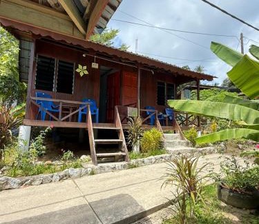 Tioman Island Hotel | Ella's Place Salang Tioman