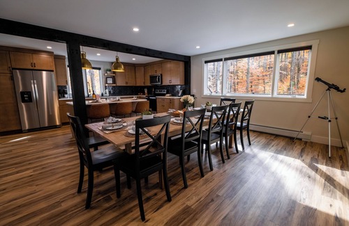 Waitsfield House | Ellen’s Edge~ Game Room~Home Theater~Hot Tub~Home Gym