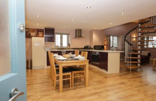 Ulverston House | Eller Riggs Cottage