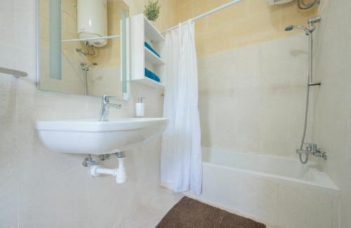 Xewkija Villa | Ellie Boo Farmhouse with Pool and Hot Tub and Games Room