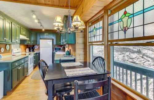 Walnut Mountain House | Ellijay Cabin 7 Mi to Dtwn Hot Tub and Mtn Views