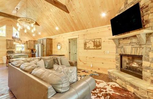 Ellijay House | Ellijay Mountain Cabin with Hot Tub and Spacious Deck