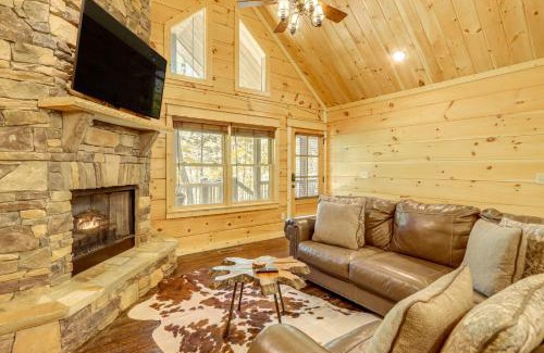 Ellijay House | Ellijay Mountain Cabin with Hot Tub and Spacious Deck