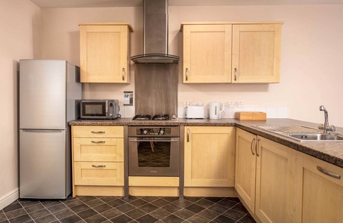 Ayr Apartment | Elliot Suite No9 - Donnini Apartments