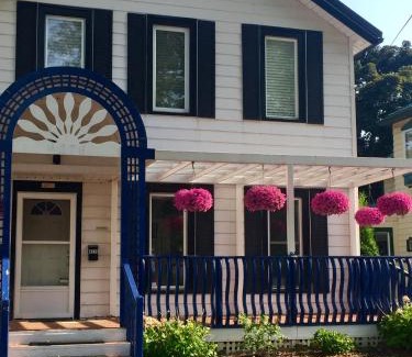 Niagara Falls Bed & Breakfast | Ellis House Bed & Breakfast