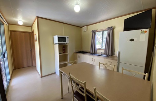 Ward Cabin | Elliston Caravan Park