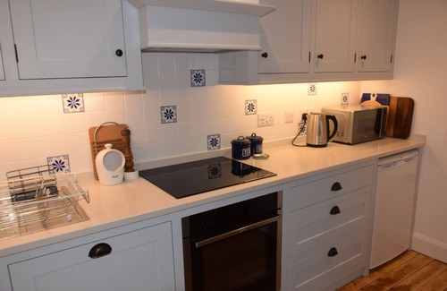 Kippford Cottage | Elm Cottage - a house that sleeps 8 guests in 4 bedrooms