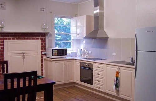 Little River House | Elm Cottage