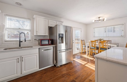 West Omaha House | Elm. Peaceful pet friendly home. No pet fee!