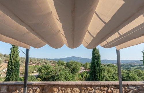 Panicale Apartment | Elm Tree, Olive Brench and Cypress Farmhouse Apartments With Pool - Happy Rentals