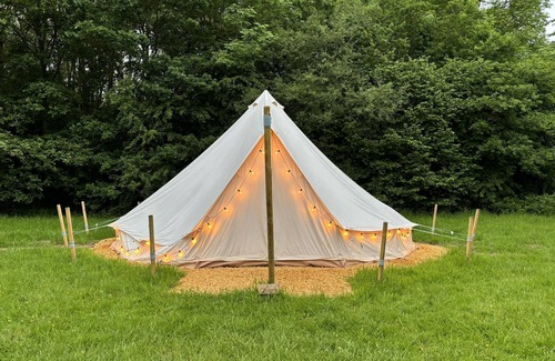 Cutnall Green Apartment | Elmbridge Farm Damson Bell Tent