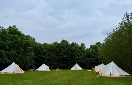 Cutnall Green Apartment | Elmbridge Farm Damson Bell Tent