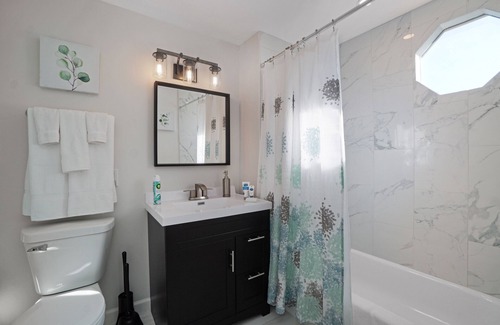 Elmhurst House | Elmhurst FHS Rental