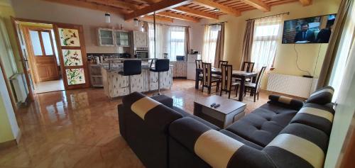 Demjen Apartment | Elringat-lak Apartmanház