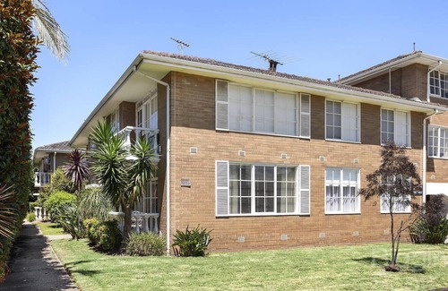 Elsternwick Apartment | Elsternwick easy living (2 bedroom sleeping 4)