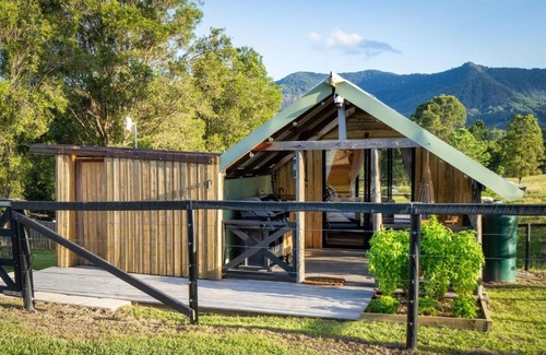 Kunghur House | Elysium Farm Stay- Paperbark Bungalow