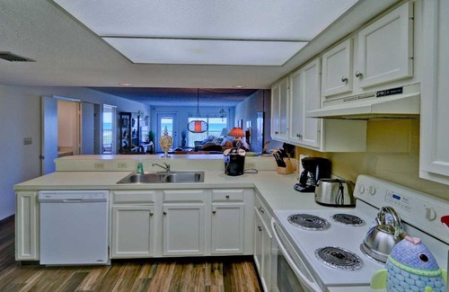 South Padre Island Apartment | EMBASSY 202 condo