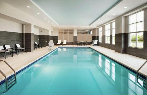 Noblesville Hotel | Embassy Suites By Hilton Noblesville Indianapolis Conv Ctr