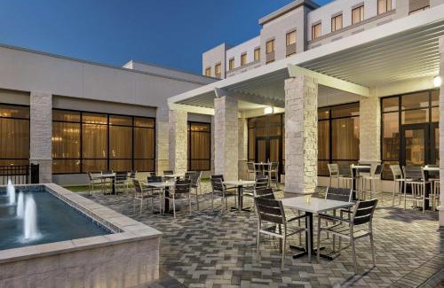 Round Rock Hotel | Embassy Suites by Hilton Round Rock