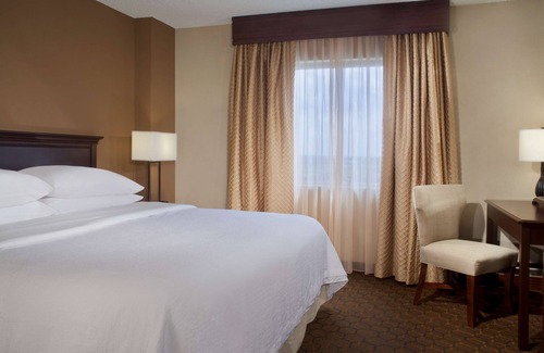 Gateway Hotel | Embassy Suites by Hilton Austin Arboretum