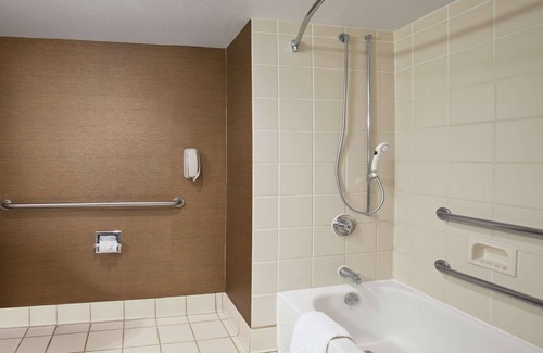 Gateway Hotel | Embassy Suites by Hilton Austin Arboretum