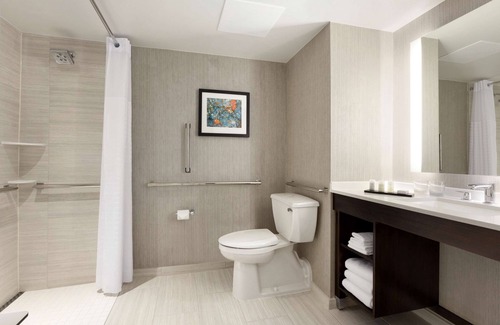 Lombard Hotel | Embassy Suites by Hilton Chicago Lombard Oak Brook