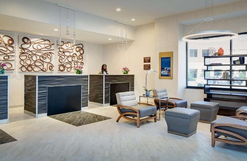 Bluffview Hotel | Embassy Suites by Hilton Dallas-Love Field