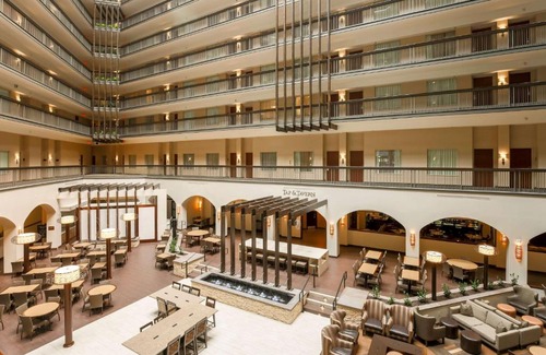 Bluffview Hotel | Embassy Suites by Hilton Dallas-Love Field