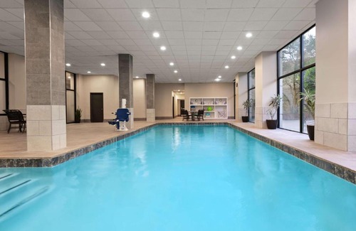 Bluffview Hotel | Embassy Suites by Hilton Dallas-Love Field