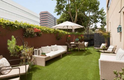 Irvine Business Complex Hotel | Embassy Suites by Hilton Irvine Orange County Airport