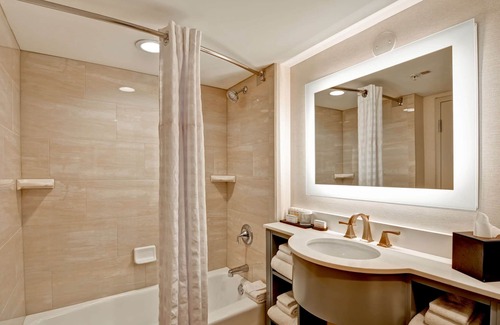 Downtown Orlando Hotel | Embassy Suites by Hilton Orlando Downtown