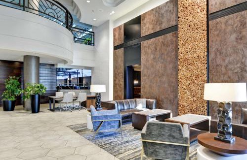 South Loop Hotel | Embassy Suites by Hilton Minneapolis Airport