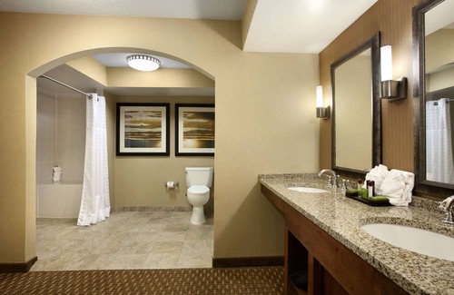 West Bloomington Hotel | Embassy Suites by Hilton Bloomington/Minneapolis