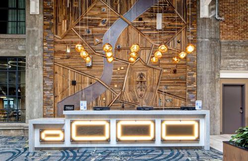 Downtown Hotel | Embassy Suites By Hilton Rockford Riverfront