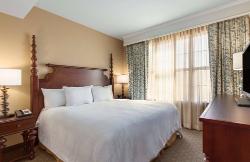Yamacraw Village Hotel | Embassy Suites by Hilton Savannah Historic District