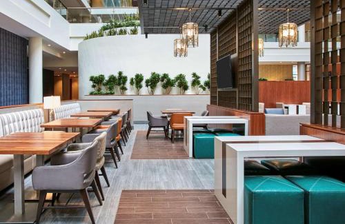 West End Hotel | Embassy Suites by Hilton Washington D.C. Georgetown