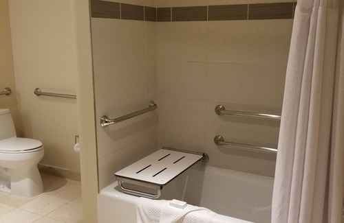 West End Hotel | Embassy Suites by Hilton Washington DC Georgetown