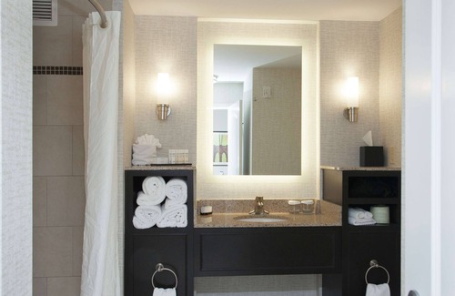 Northeast Columbus Hotel | Embassy Suites Columbus-Airport