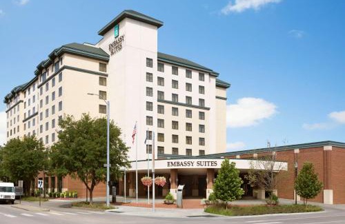 Downtown Lincoln Hotel | Embassy Suites Lincoln